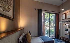 Hotel Criol